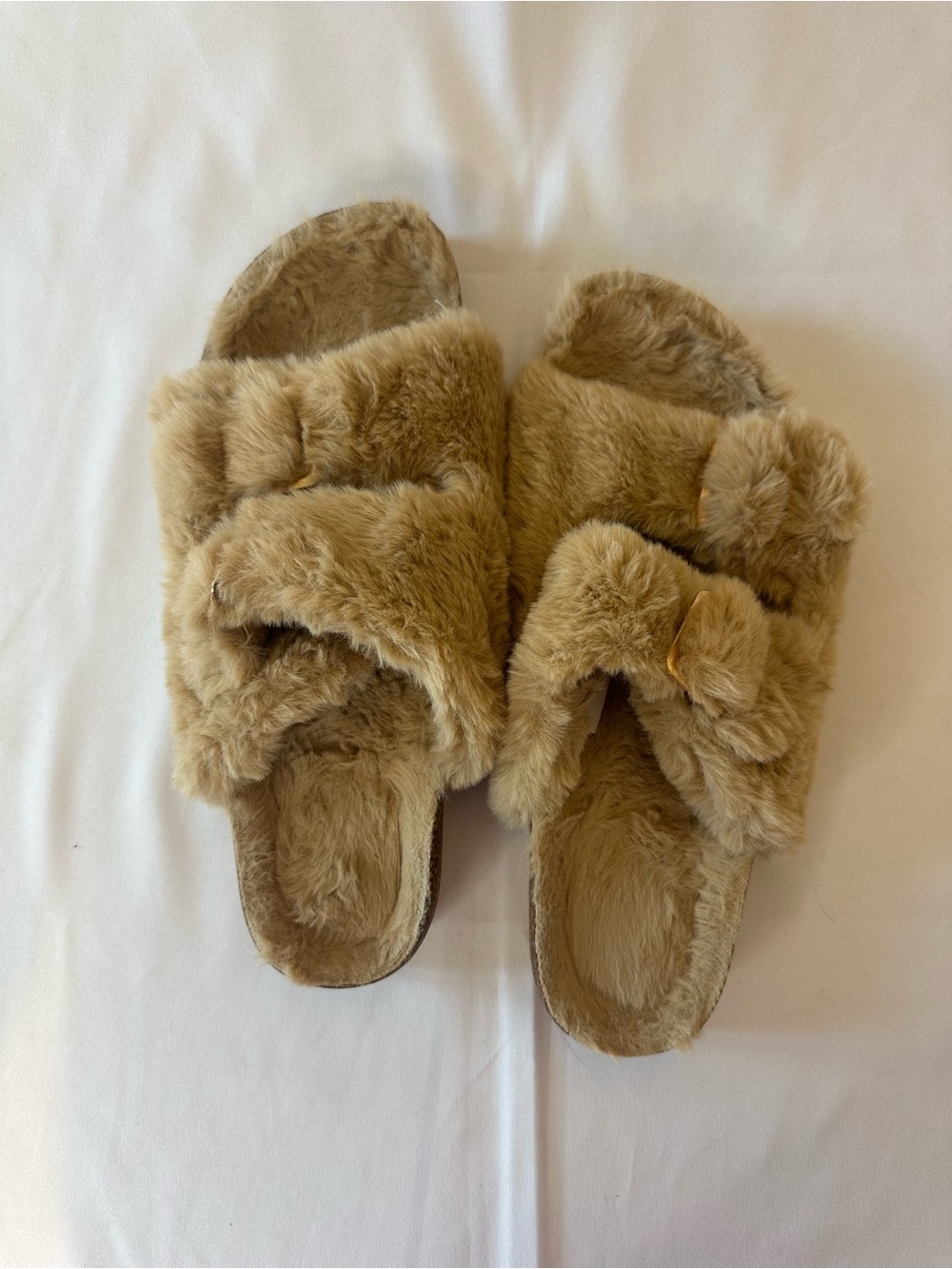 Women's Plush Faux Fur Slide Sandals - Tan